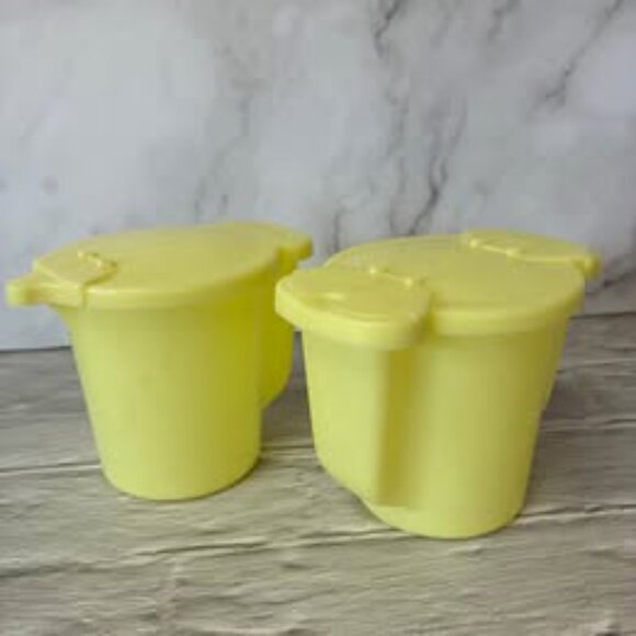 Vintage Tupperware Sugar Bowl and Creamer with Flip Top Lids - Picture 2 of 10